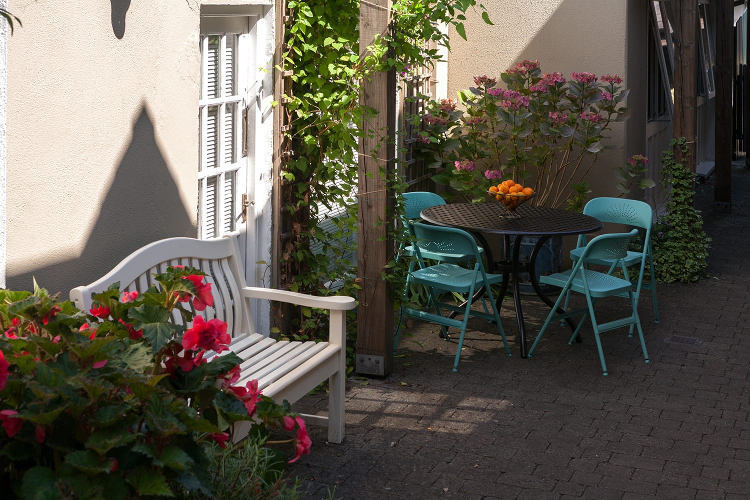 Table and chairs in the courtyard